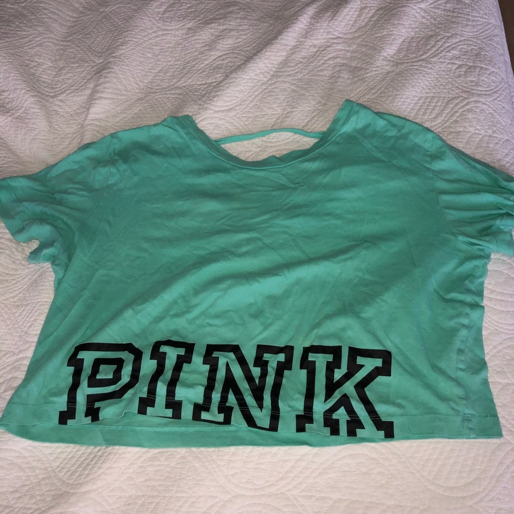 GREAT CONDITION VS PINK CROPPED TEE